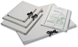 Folia Folder made of grey cardboard - A4 - With Band