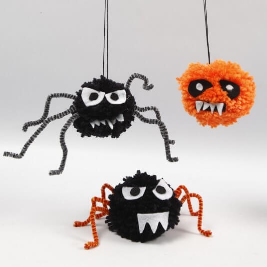 Creepy-Crawlies van pompoms, chenille en vilt