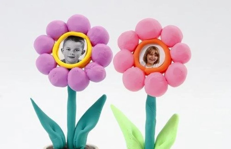 Foto's van kinderen op bloemen van Silk Clay