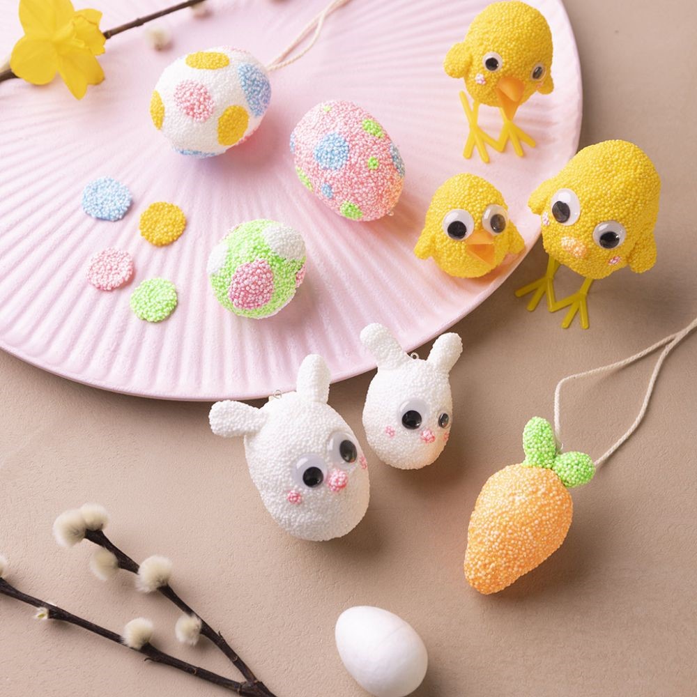 Paasfiguren van styropor eieren en Foam Clay
